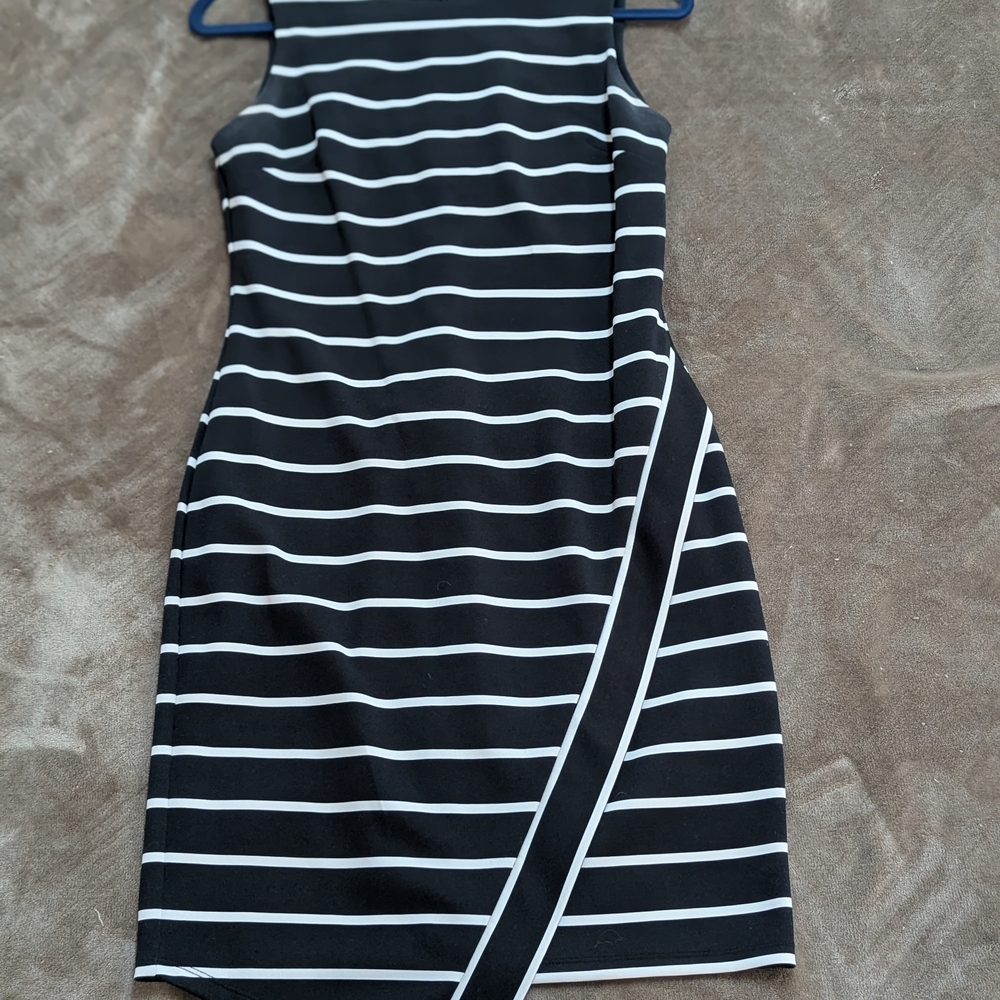 Maggy London Black and White Striped Sleeveless Mini Dress